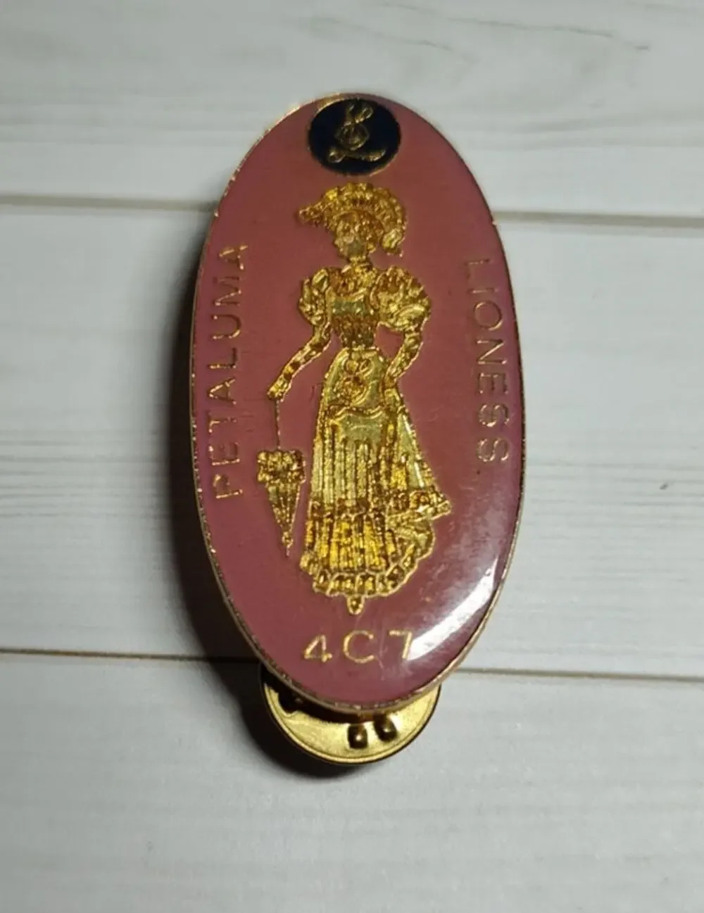 Petaluma Lioness Club District 4C7 Fancy Victorian Lady Gold Tone Pin